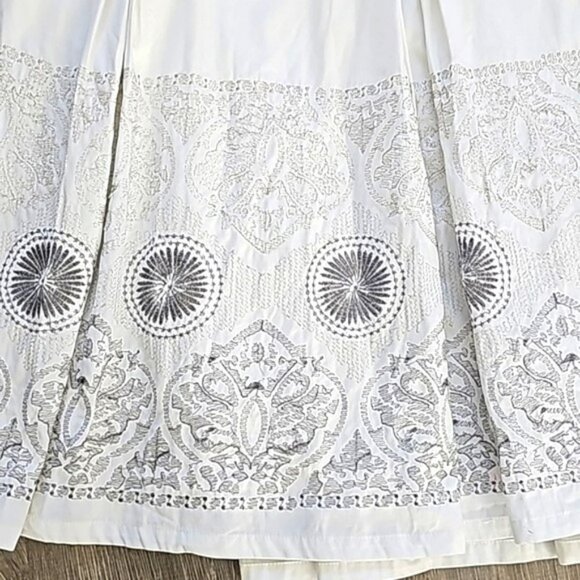 Coldwater Creek Women's Mini Skirt Size Small P White Embroidered Pleated Scandi - Picture 4 of 15